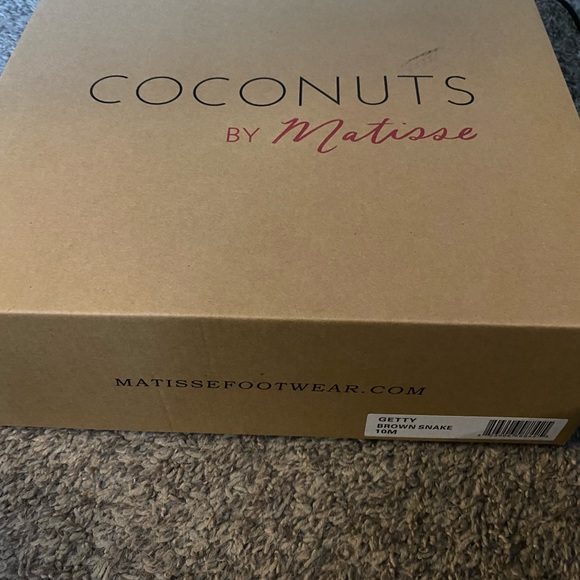 NEW IN BOX - Coconuts by Matisse snakeskin boots - size 10 - Picture 3 of 7
